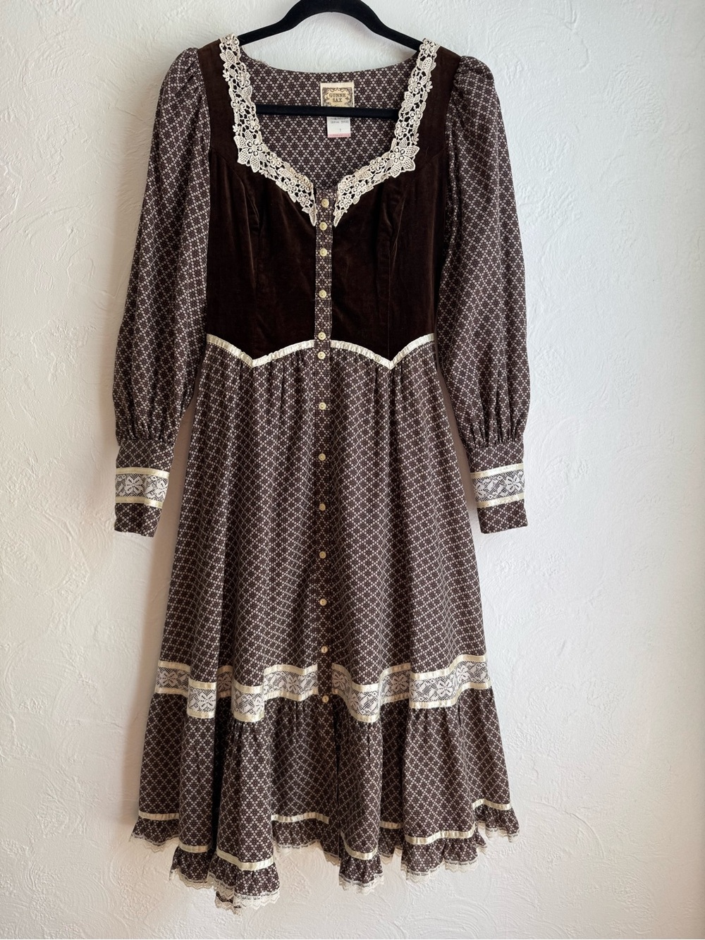 Vintage 1970s Gunne Sax by Jessica Brown Floral Calico Print Lace Prarie Dress 7